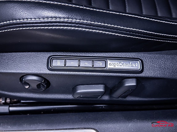 Volkswagen Passat 20 of 30