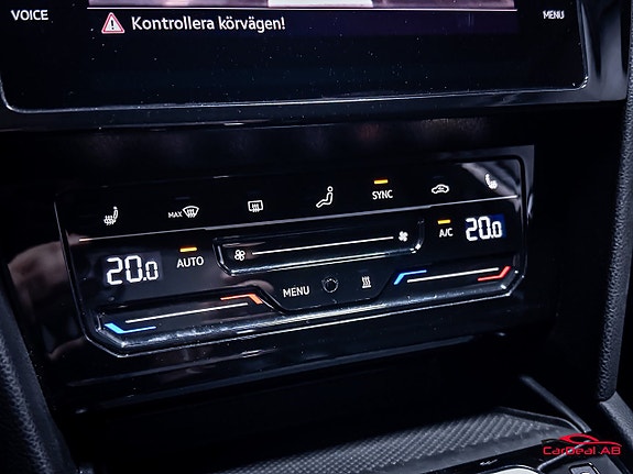 Volkswagen Passat 29 of 30