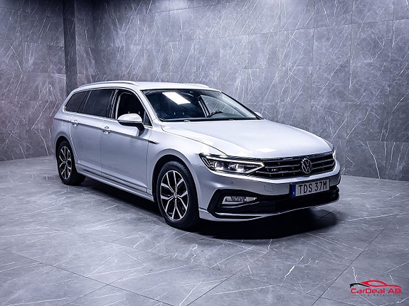 Volkswagen Passat 9 of 30