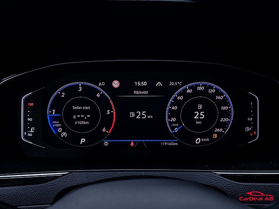 Volkswagen Passat 22 of 30
