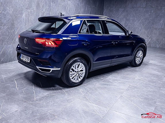 Volkswagen T-Roc 7 of 28
