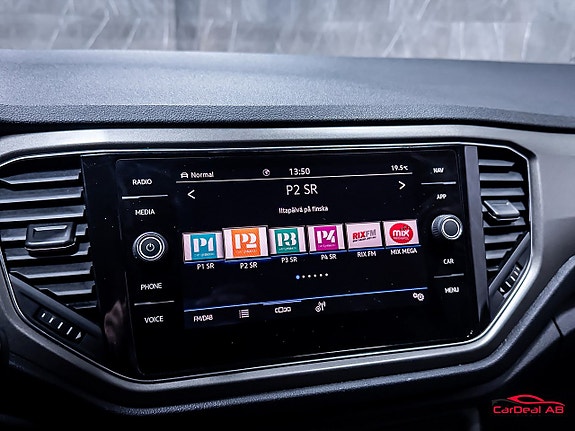 Volkswagen T-Roc 23 of 28
