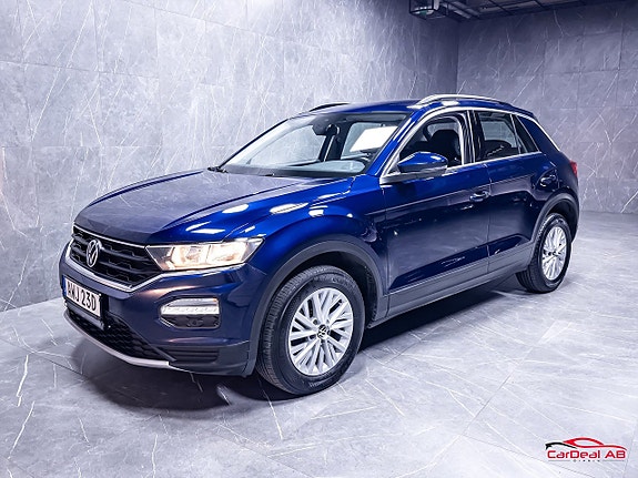Volkswagen T-Roc 3 of 5