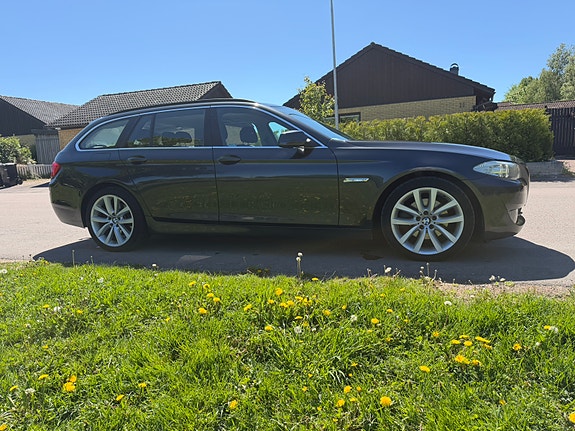 BMW 520d 3 of 5