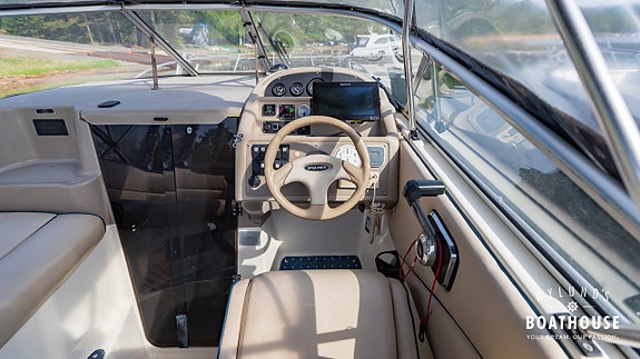 Bayliner Ciera 2655 | Volvo Penta V8-300 C-K 27 of 30