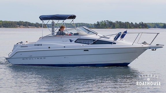 Bayliner Ciera 2655 | Volvo Penta V8-300 C-K 11 of 30