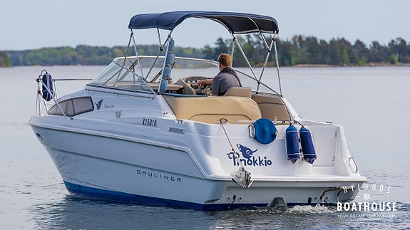 Bayliner Ciera 2655 | Volvo Penta V8-300 C-K 15 of 30
