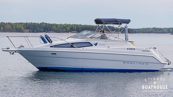 Bayliner Ciera 2655 | Volvo Penta V8-300 C-K 18 of 30