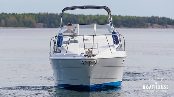 Bayliner Ciera 2655 | Volvo Penta V8-300 C-K 3 of 5