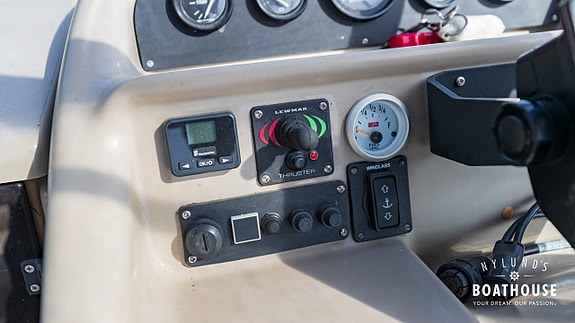 Bayliner Ciera 2655 | Volvo Penta V8-300 C-K 30 of 30
