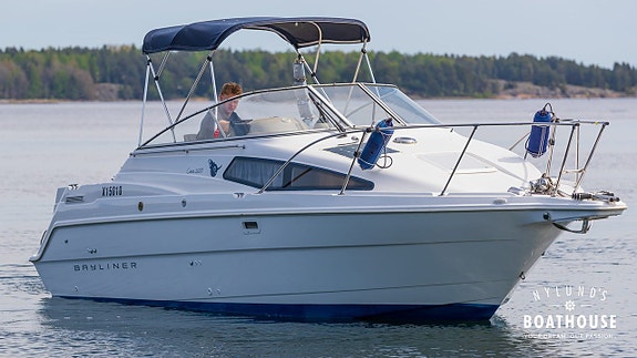 Bayliner Ciera 2655 | Volvo Penta V8-300 C-K 4 of 5