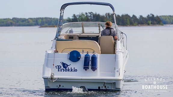 Bayliner Ciera 2655 | Volvo Penta V8-300 C-K 14 of 30