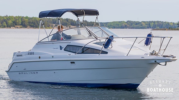 Bayliner Ciera 2655 | Volvo Penta V8-300 C-K 10 of 30