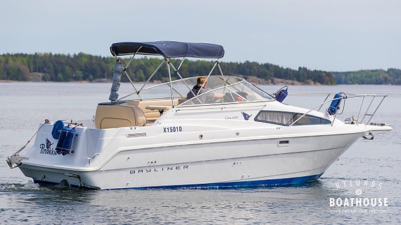 Bayliner Ciera 2655 | Volvo Penta V8-300 C-K 7 of 30