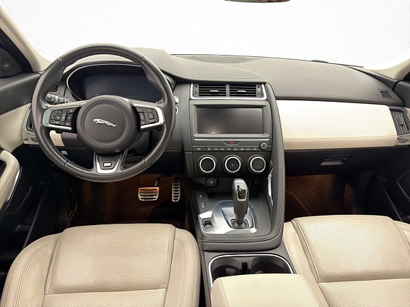 Jaguar E-PACE 12 of 30