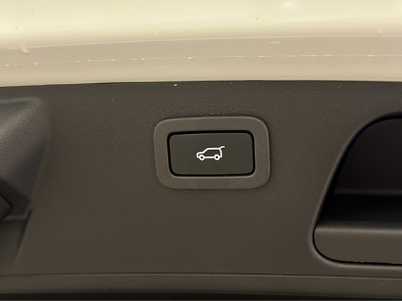 Jaguar E-PACE 26 of 30