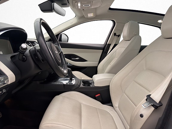 Jaguar E-PACE 11 of 30