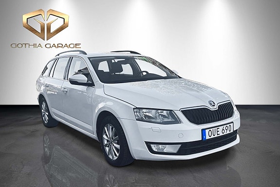 Skoda Octavia 2 of 5
