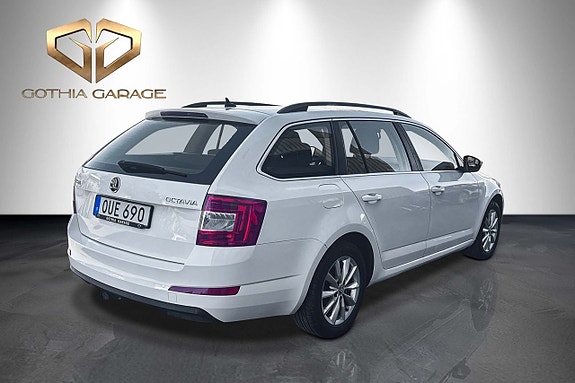 Skoda Octavia 3 of 5