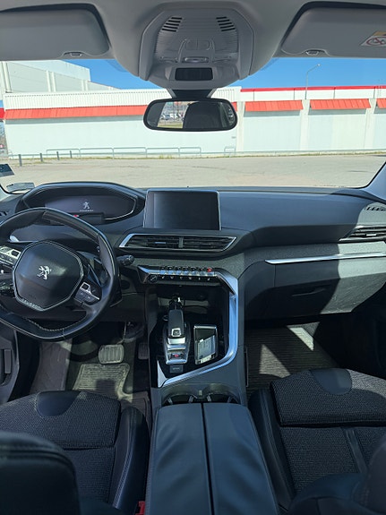 Peugeot 3008 6 of 9