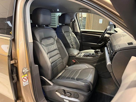 Volkswagen Touareg 24 of 28