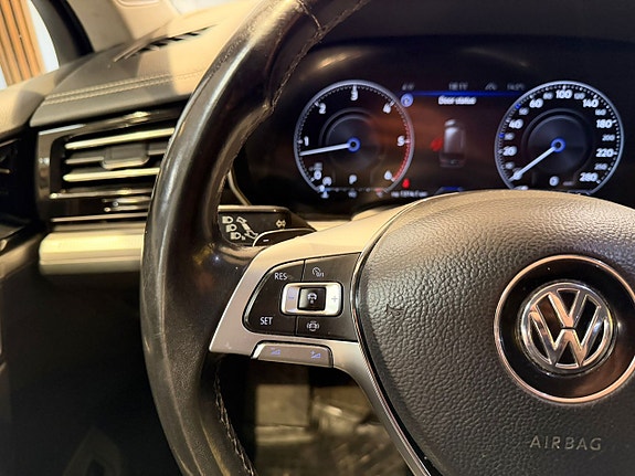 Volkswagen Touareg 12 of 28