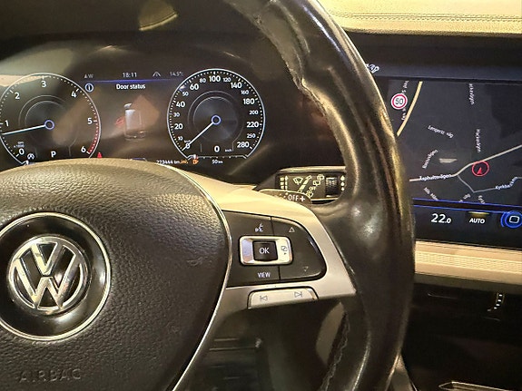 Volkswagen Touareg 13 of 28