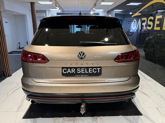 Volkswagen Touareg 4 of 28