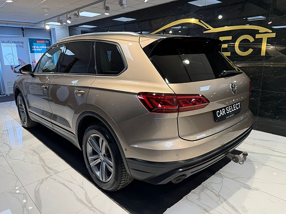 Volkswagen Touareg 3 of 28