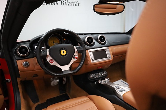 Ferrari California 3 of 5