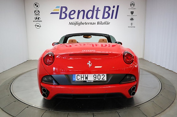 Ferrari California 8 of 30