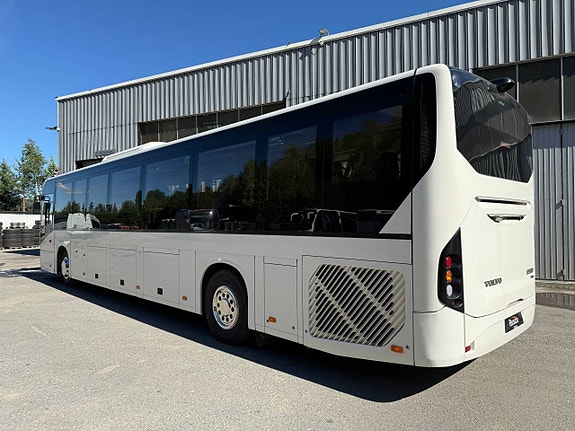 Volvo 8900 – 13 m – 5 bussar tillgängliga! 2 of 12