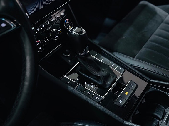 Skoda Superb 12 of 23