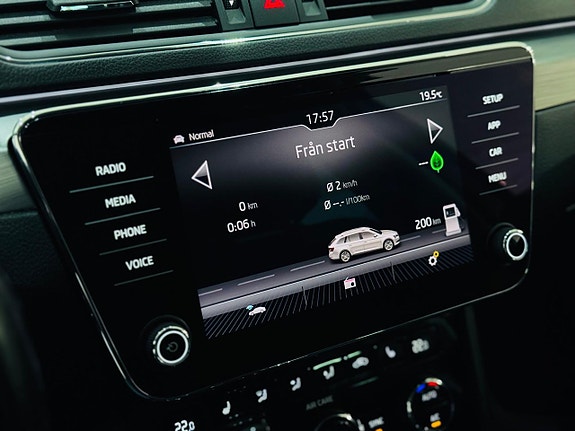 Skoda Superb 17 of 23