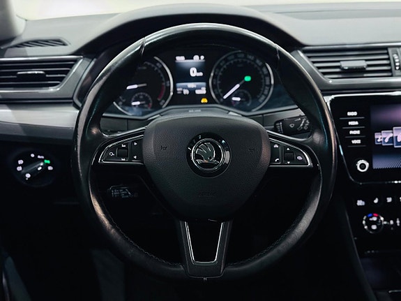Skoda Superb 21 of 23