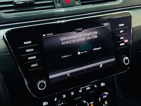 Skoda Superb 14 of 23