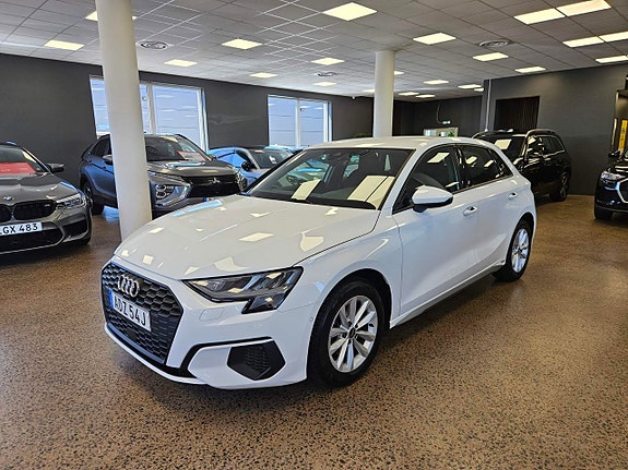 Audi A3 3 of 18