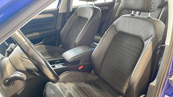 Volkswagen Passat 8 of 14