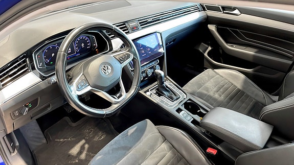 Volkswagen Passat 7 of 14