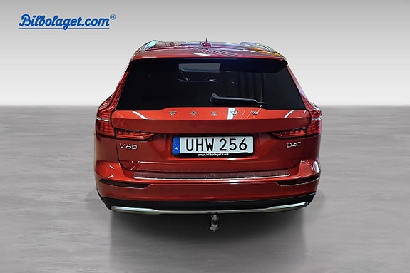 Volvo V60 Cross Country 4 of 5