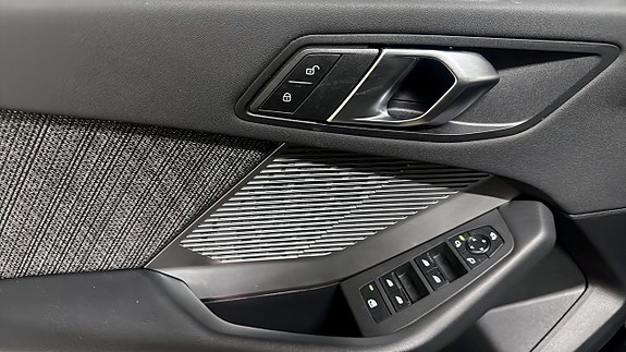 BMW 120 11 of 12