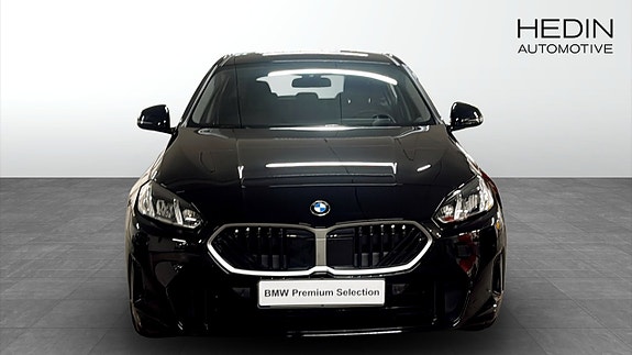 BMW 120 8 of 12