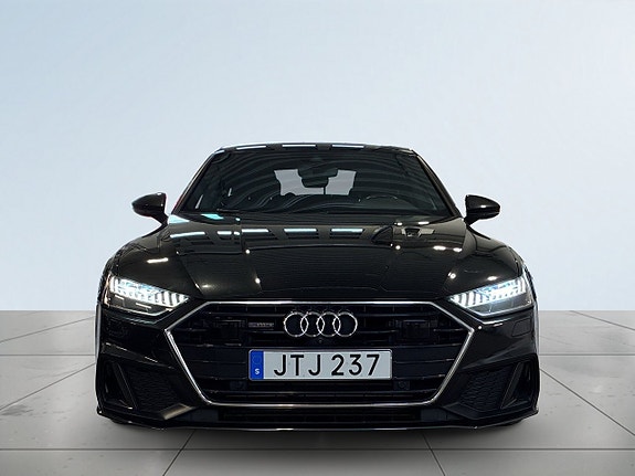 Audi A7 2 of 5