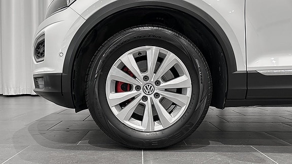 Volkswagen T-Roc 6 of 18