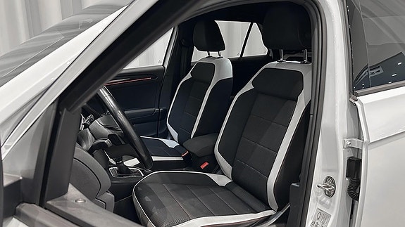 Volkswagen T-Roc 7 of 18