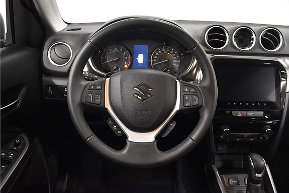 Suzuki Vitara 2 of 5