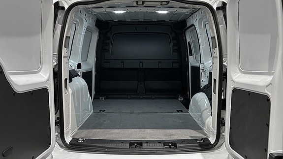 Volkswagen Caddy 4 of 5