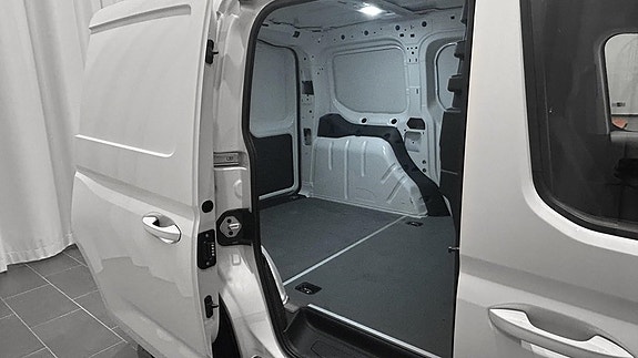 Volkswagen Caddy 5 of 5