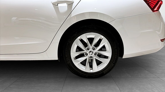 Skoda Octavia 5 of 5
