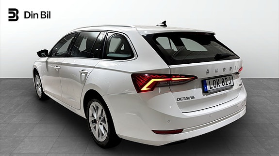 Skoda Octavia 3 of 5